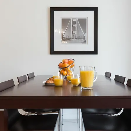 Carlton Riviera Apartment